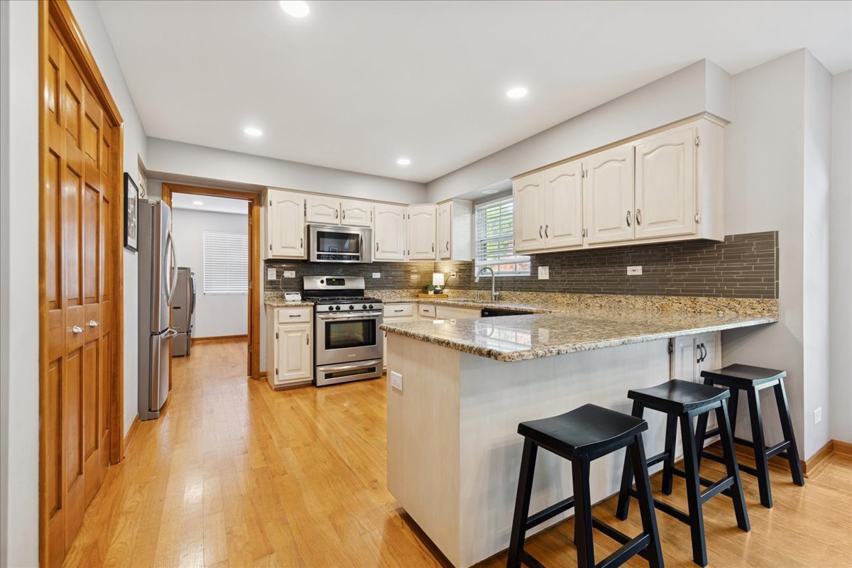 1306 Clark Street, North Aurora, IL 60542