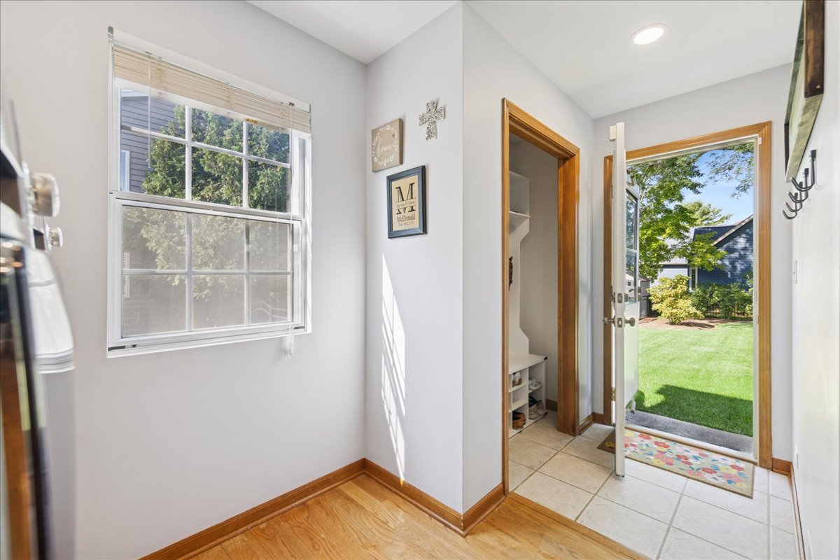 1306 Clark Street, North Aurora, IL 60542