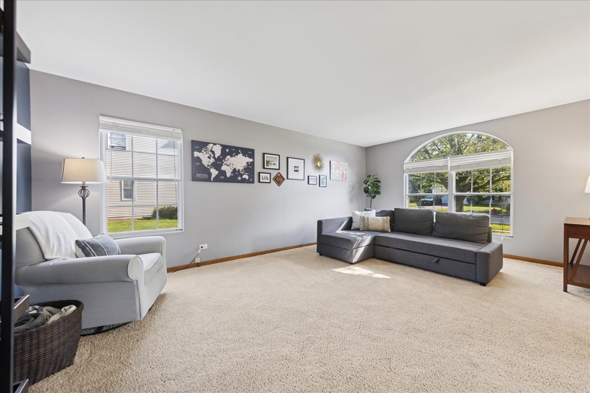 1306 Clark Street, North Aurora, IL 60542