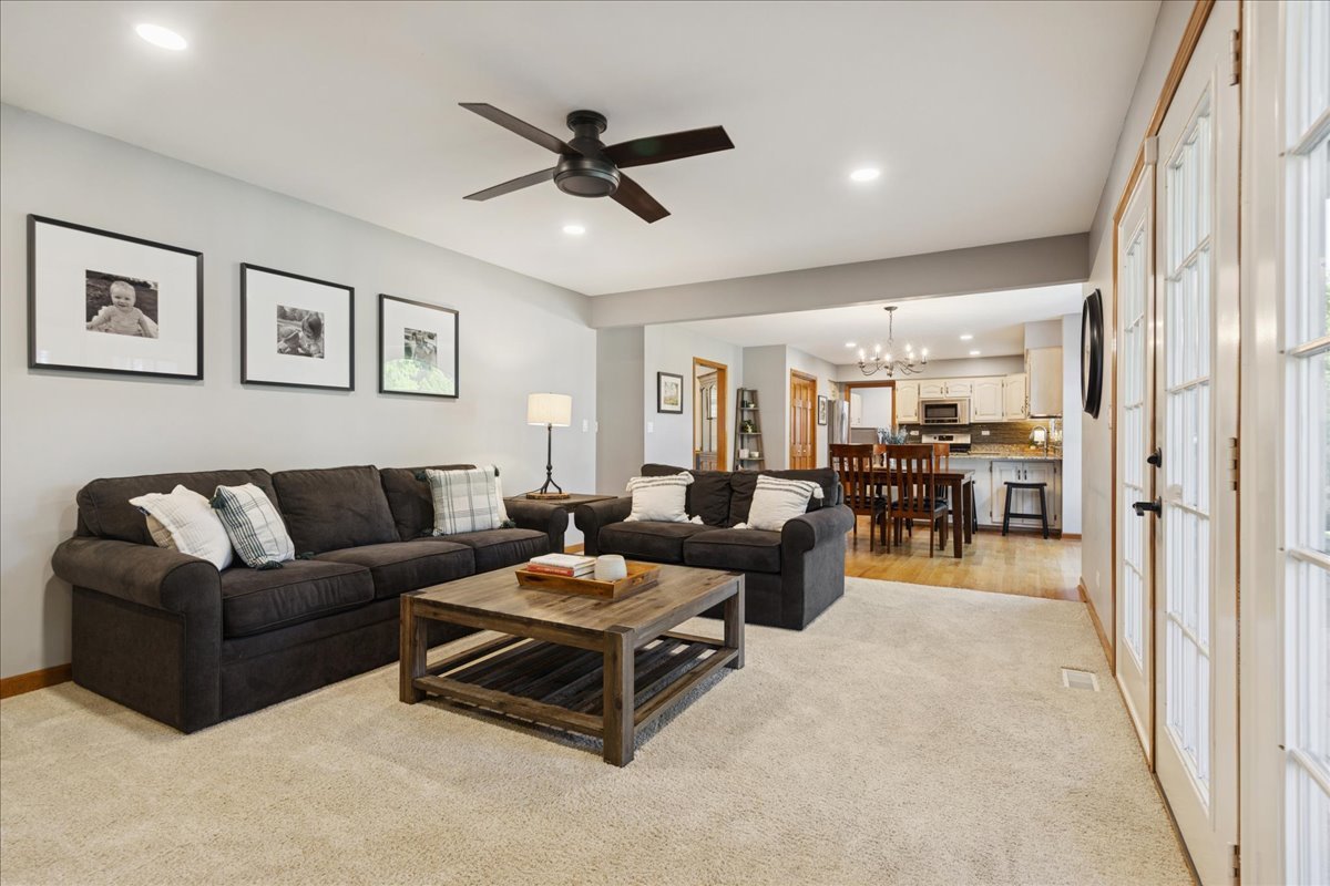 1306 Clark Street, North Aurora, IL 60542