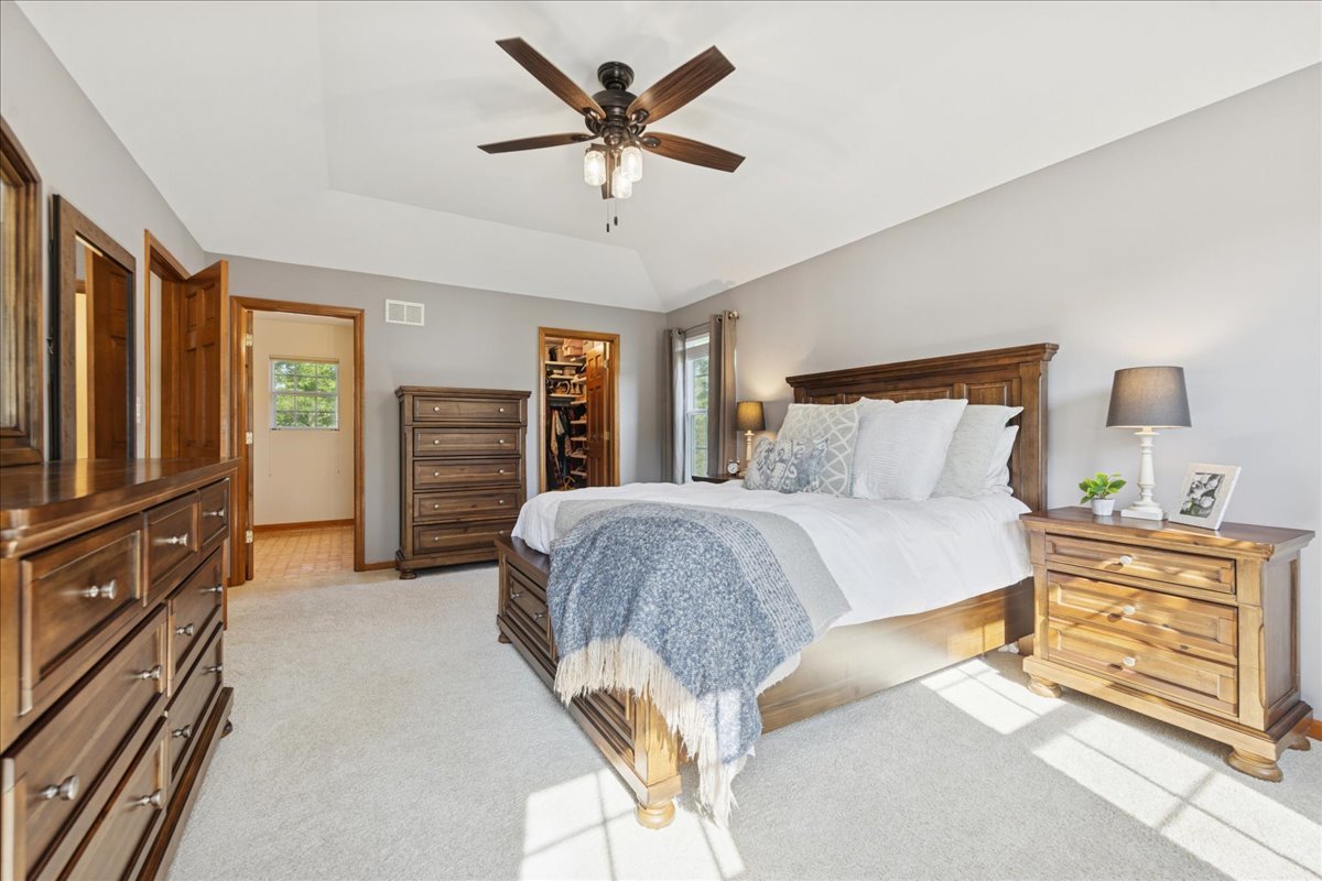 1306 Clark Street, North Aurora, IL 60542