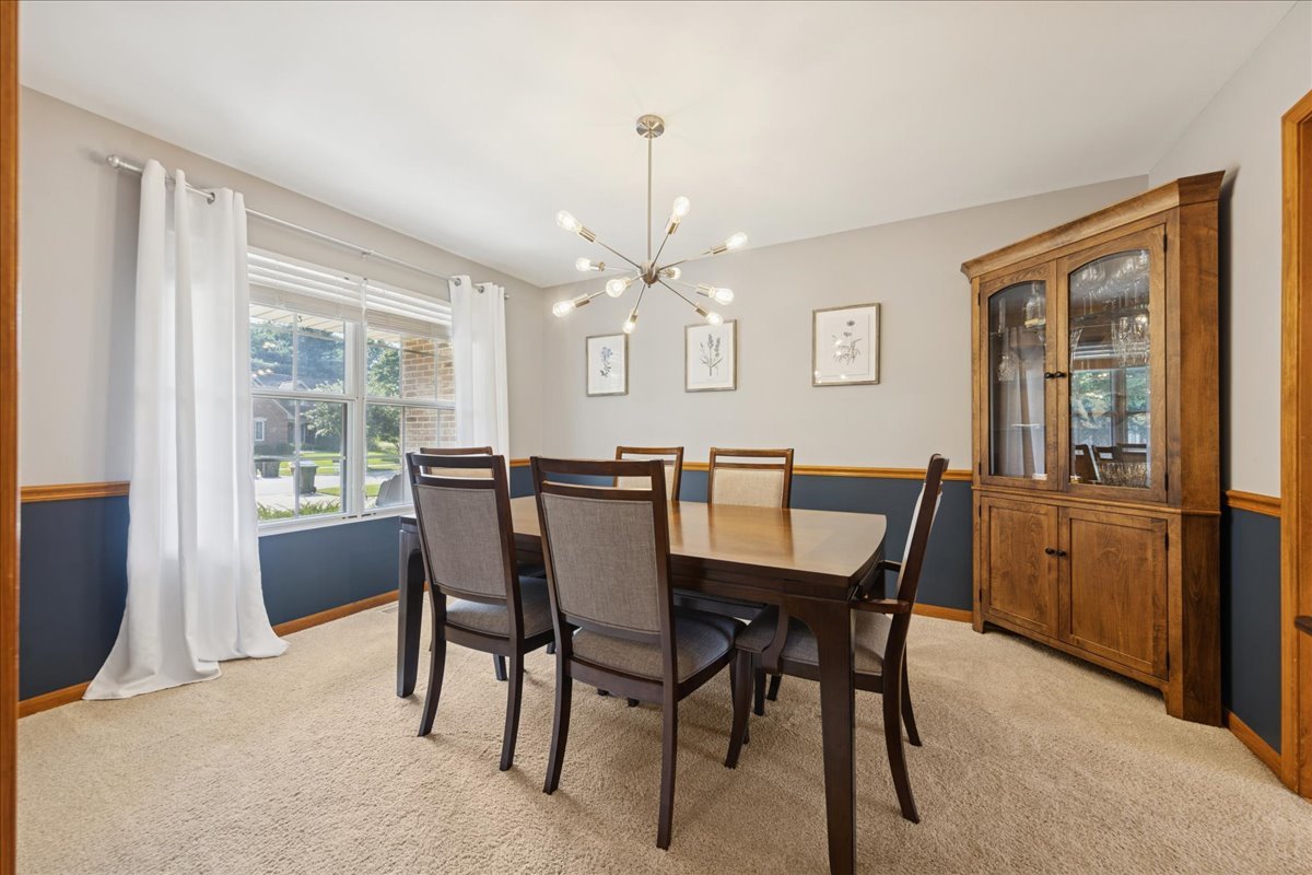 1306 Clark Street, North Aurora, IL 60542