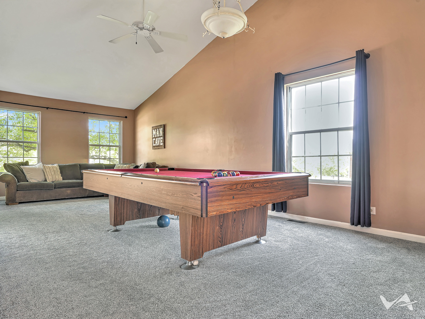 551 Foster Avenue, Bartlett, IL 60103