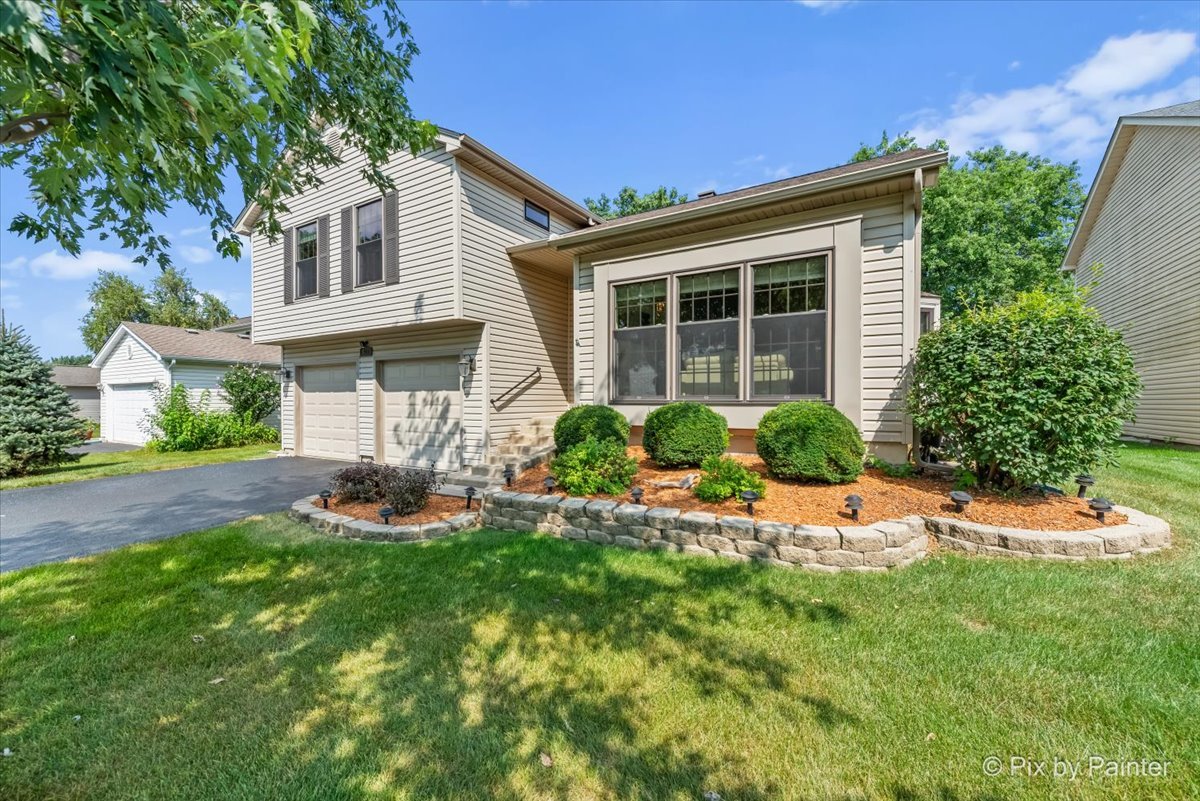941 Millwood Drive, Bartlett, IL 60103