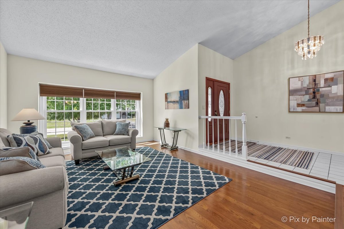 941 Millwood Drive, Bartlett, IL 60103