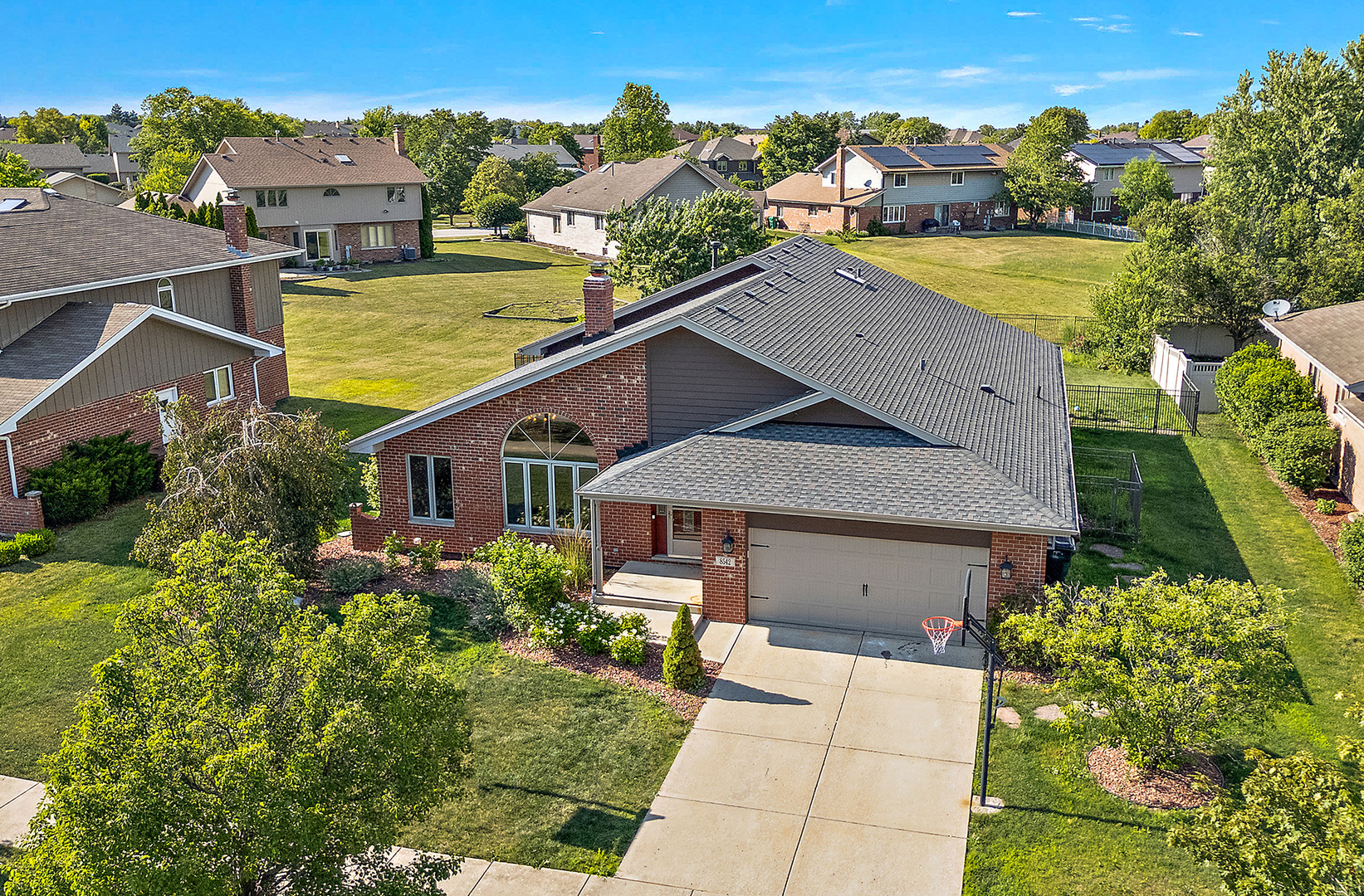 8542 Monaghan Drive, Tinley Park, IL 60487