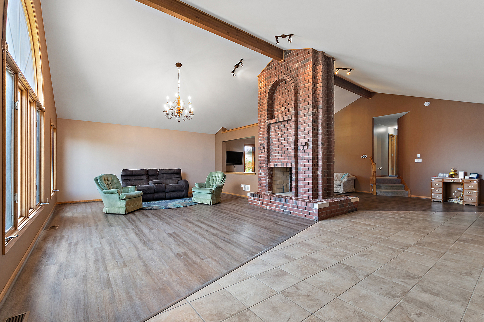 8542 Monaghan Drive, Tinley Park, IL 60487