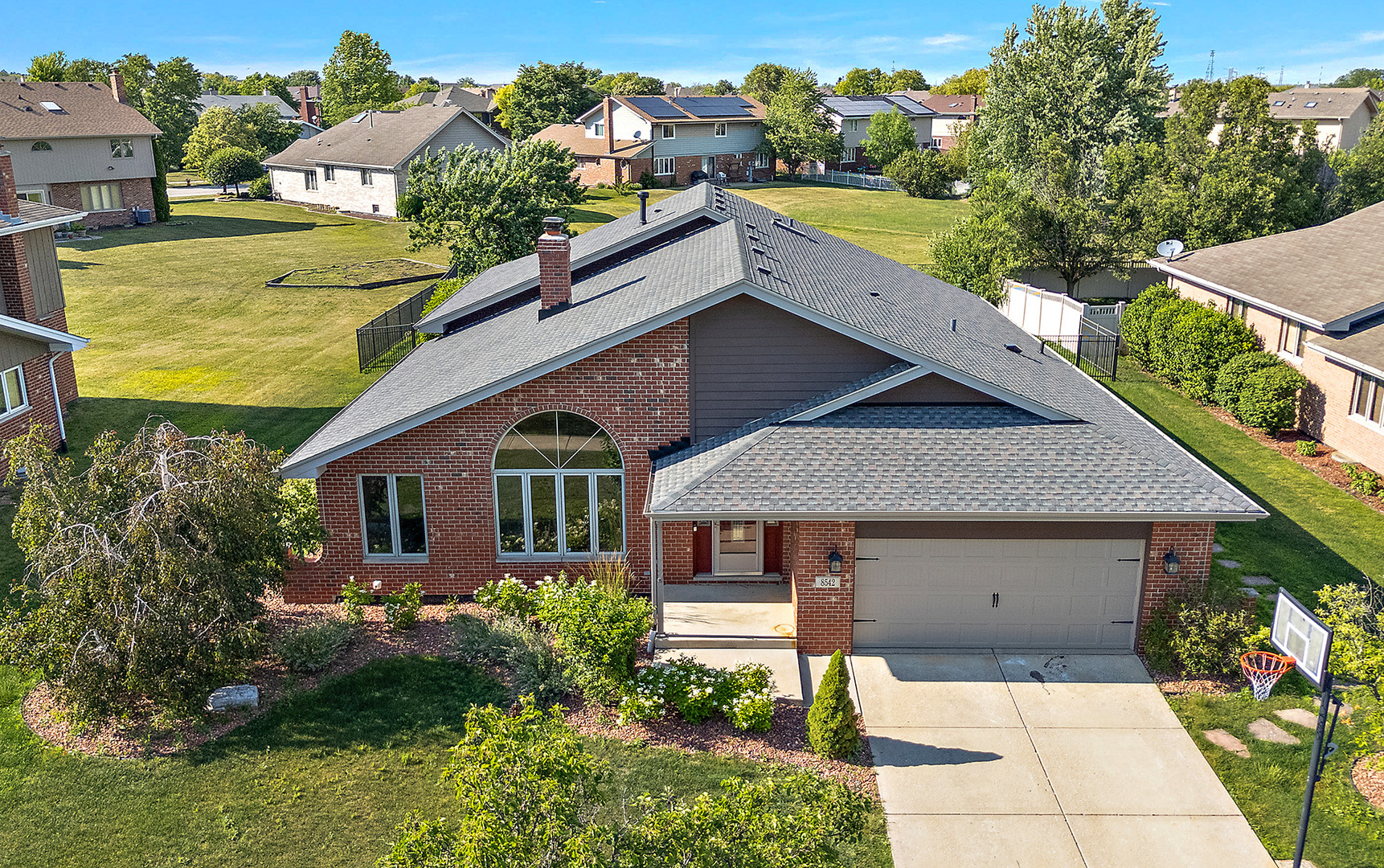 8542 Monaghan Drive, Tinley Park, IL 60487