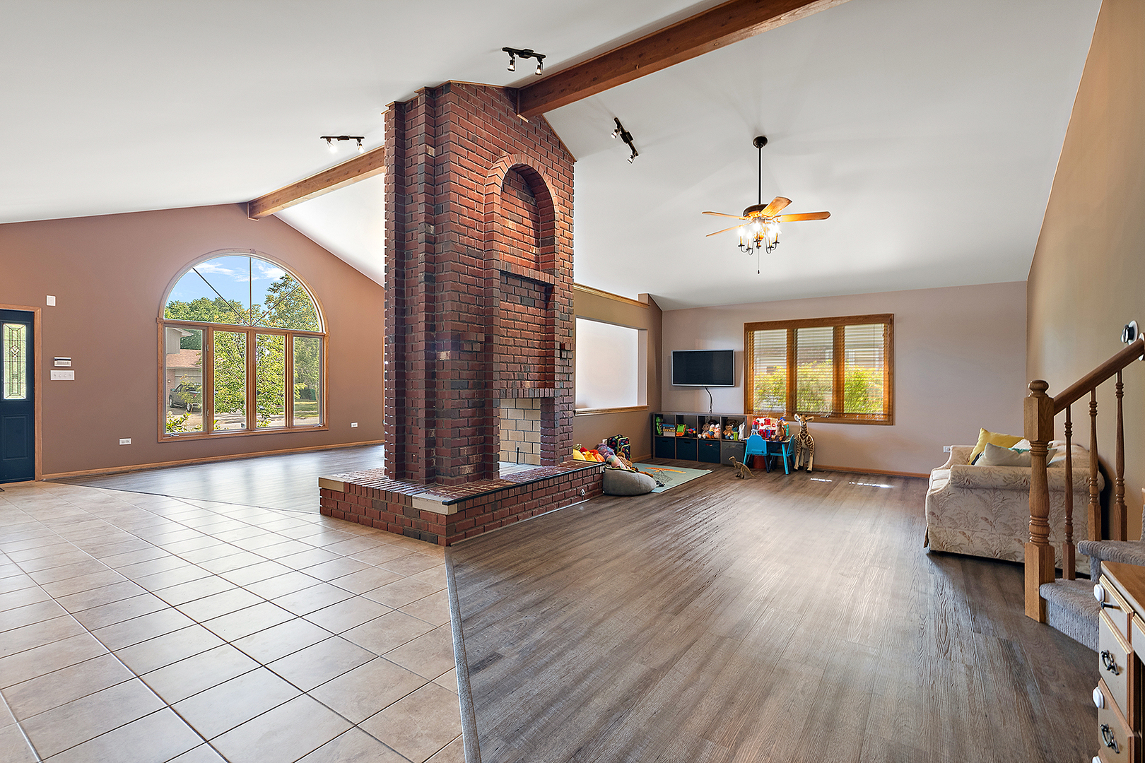 8542 Monaghan Drive, Tinley Park, IL 60487
