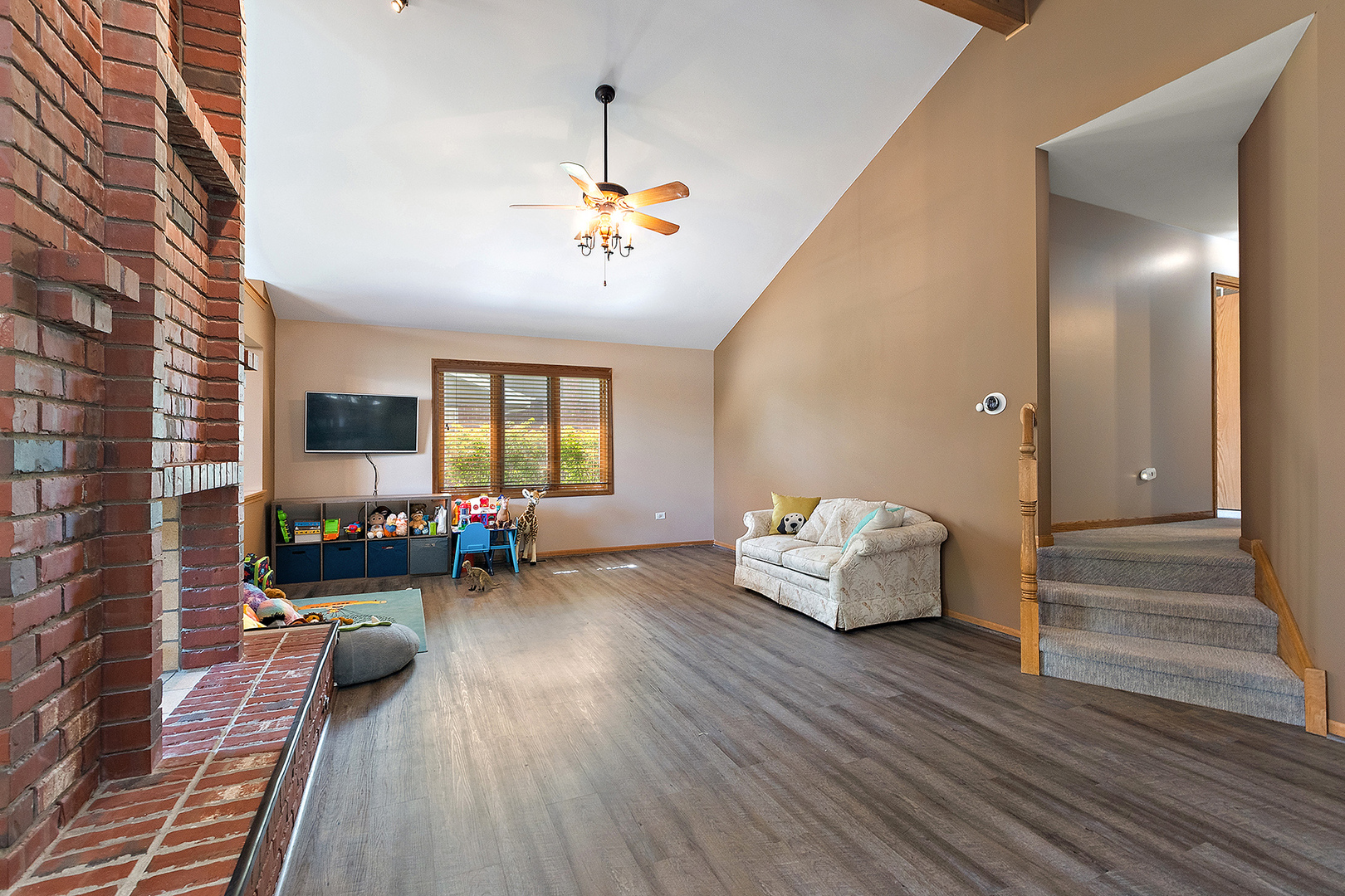 8542 Monaghan Drive, Tinley Park, IL 60487
