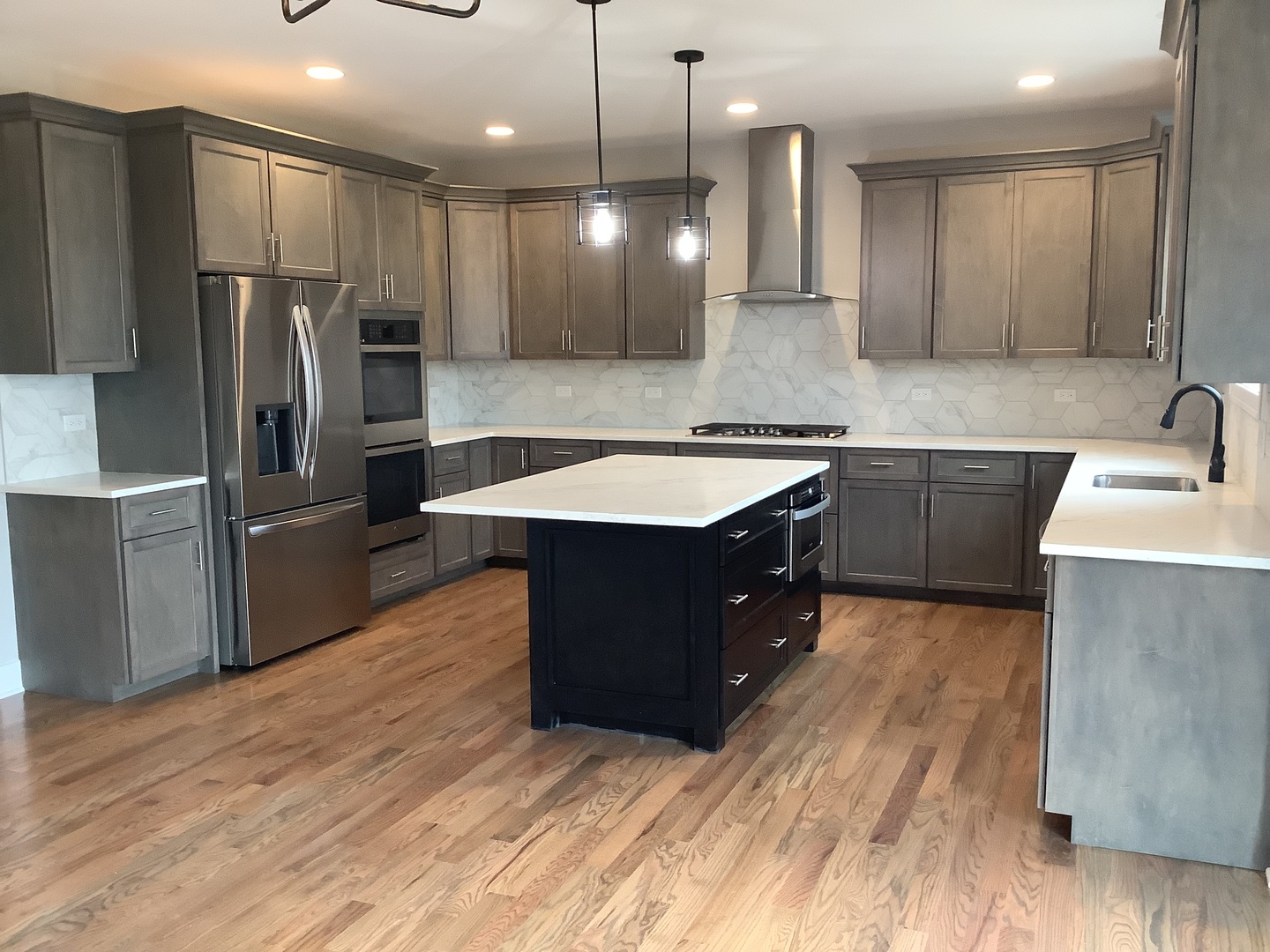 12415 FOXBOROUGH Drive, Mokena, IL 60448