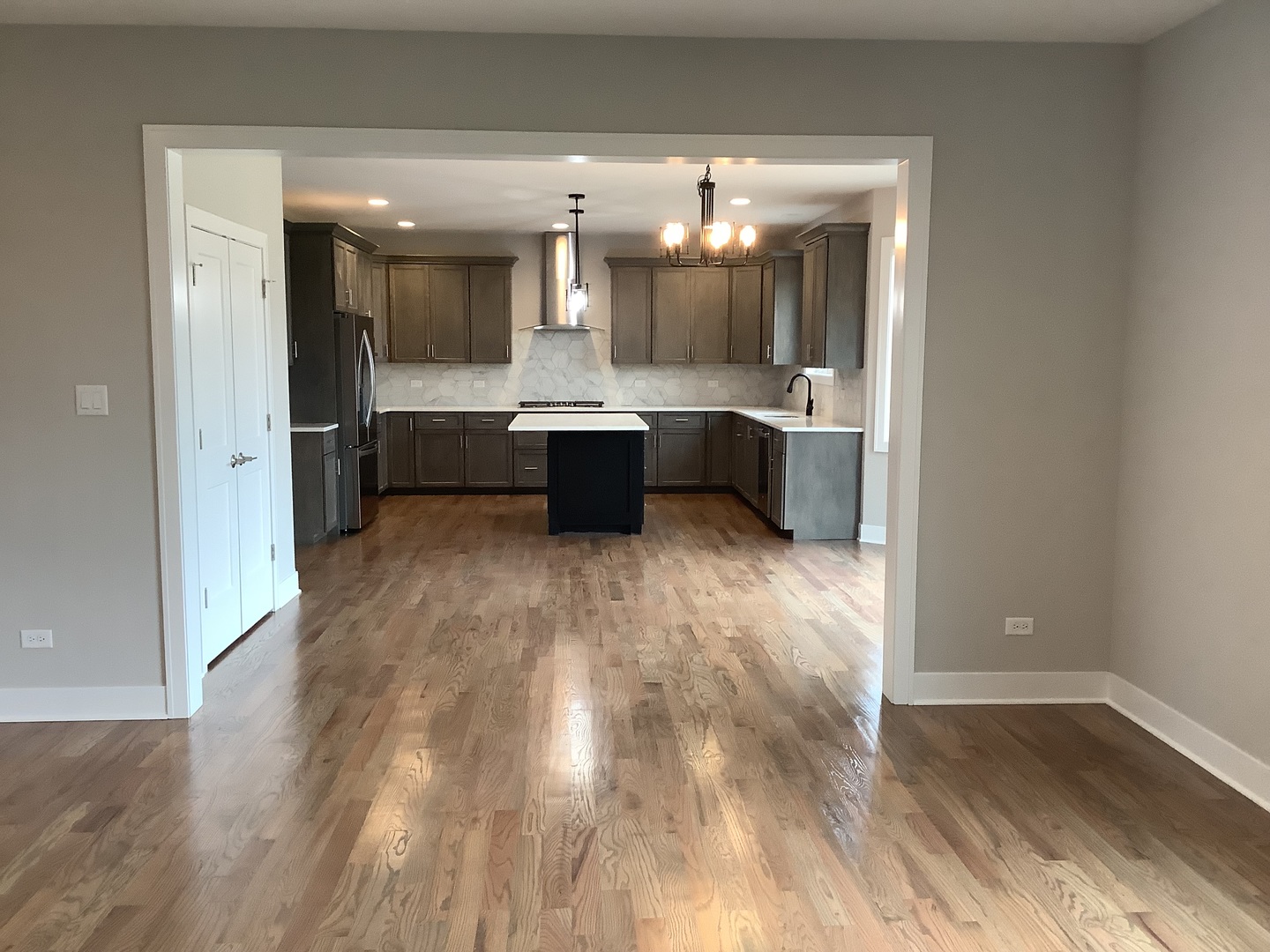 12415 FOXBOROUGH Drive, Mokena, IL 60448