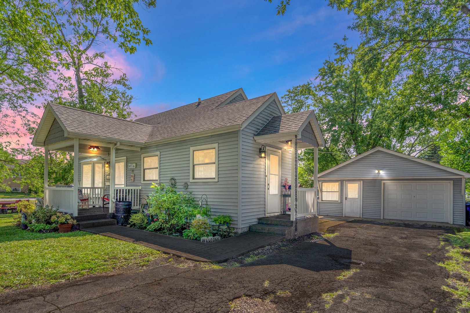 14456 Kenton Avenue, Midlothian, IL 60445