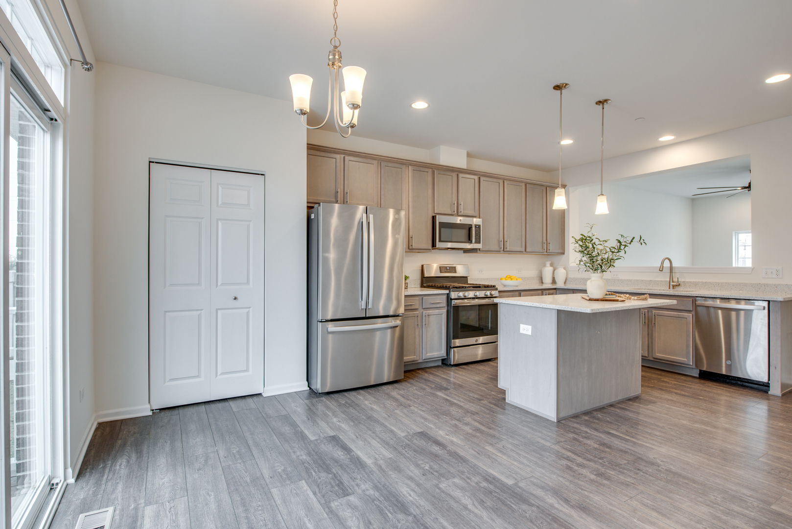 4456 Monroe Court, Naperville, IL 60564