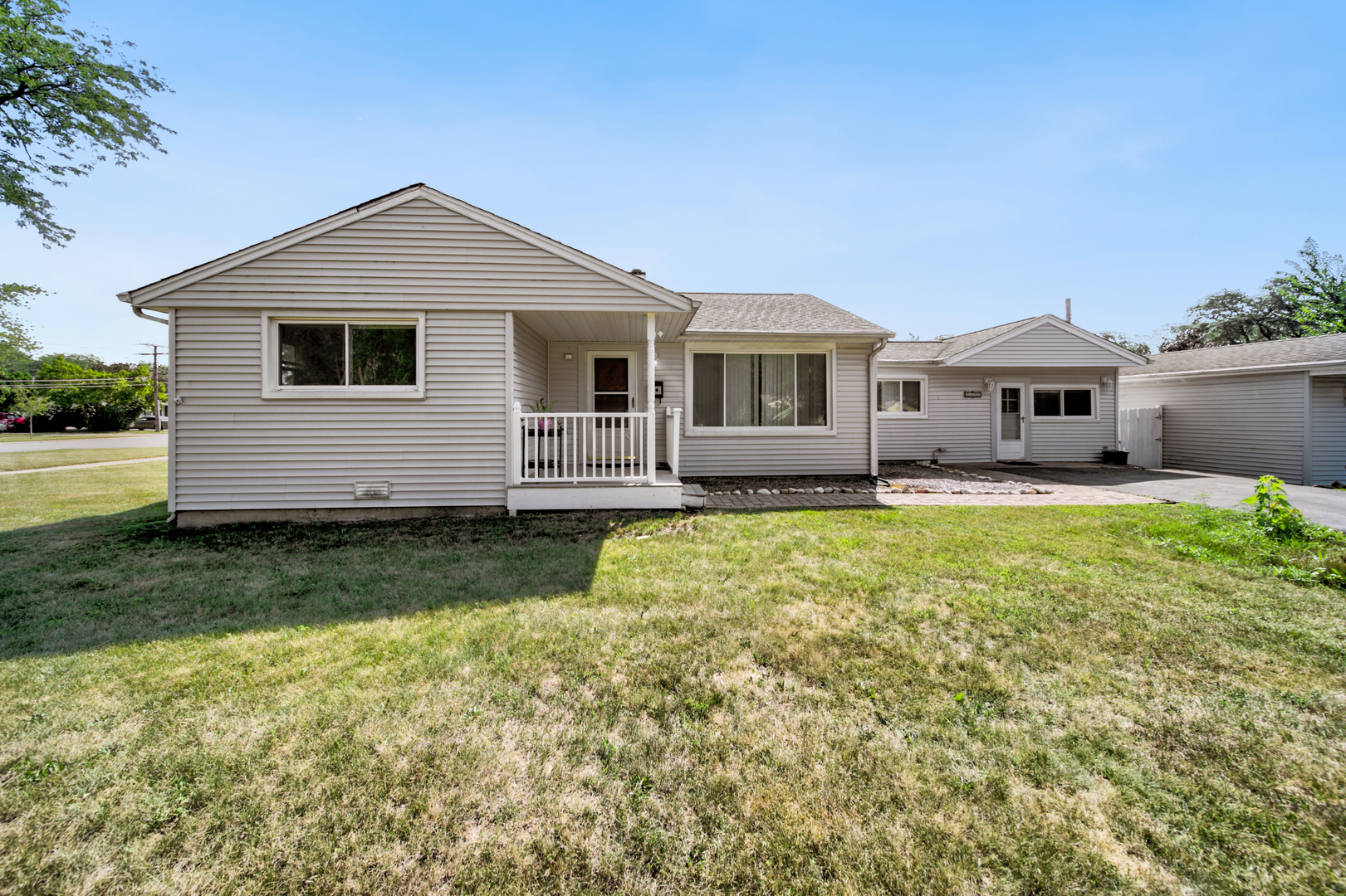2600 Dove Street, Rolling Meadows, IL 60008