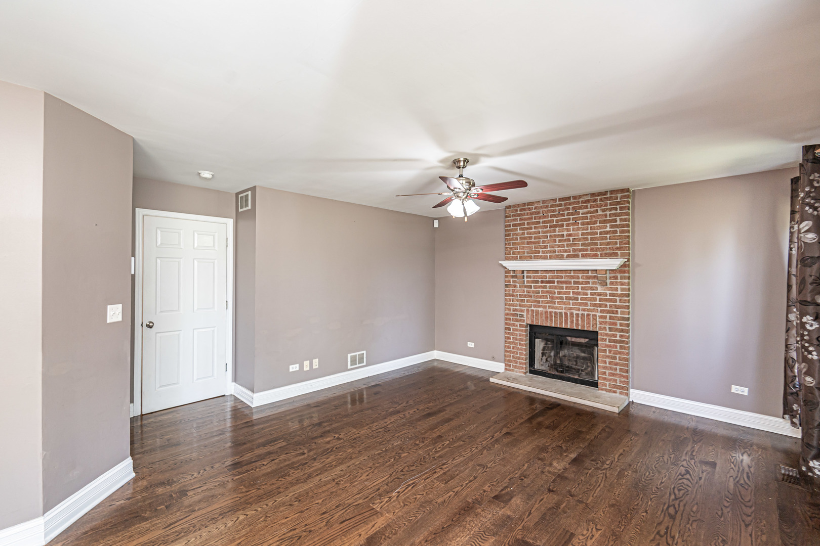 636 Kingsbrooke Crossing, Bolingbrook, IL 60440