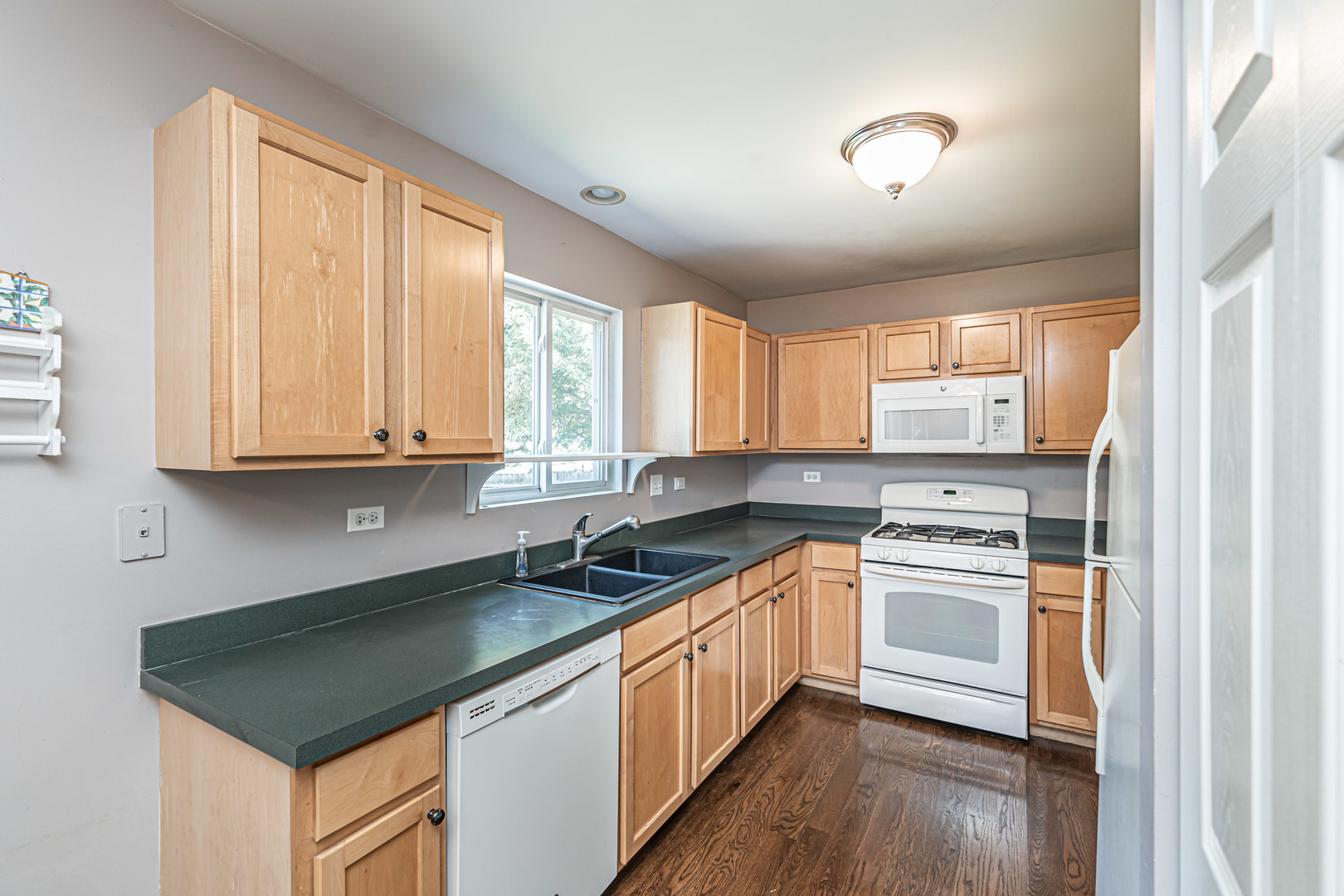 636 Kingsbrooke Crossing, Bolingbrook, IL 60440