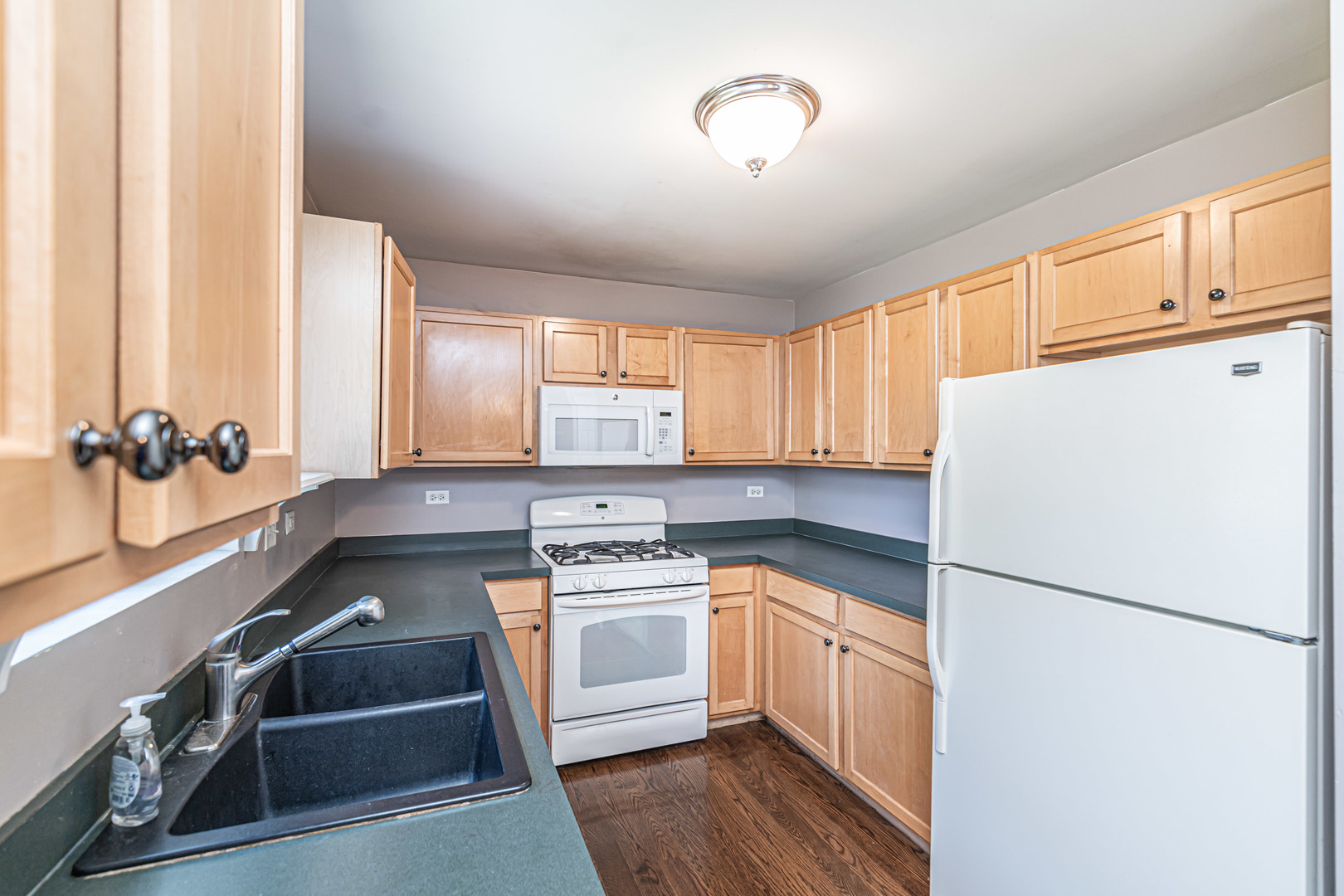 636 Kingsbrooke Crossing, Bolingbrook, IL 60440