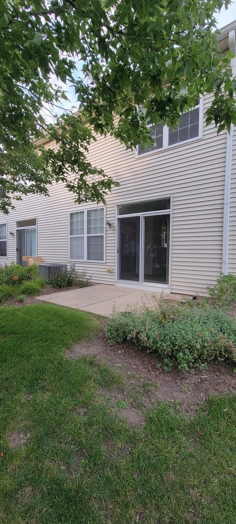 2871 Vernal Lane #2871, Naperville, IL 60564