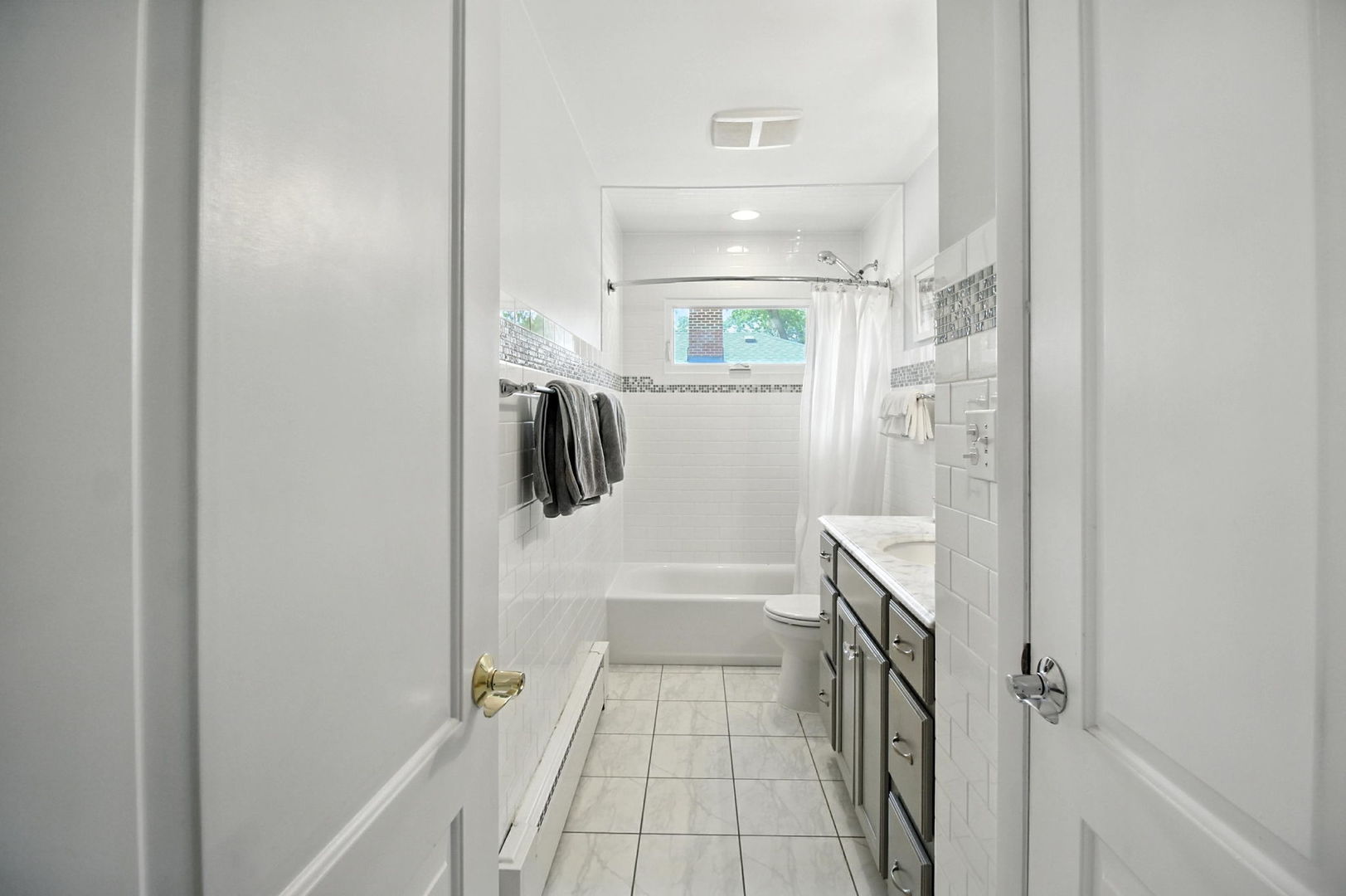 917 N Brainard Avenue, La Grange Park, IL 60526