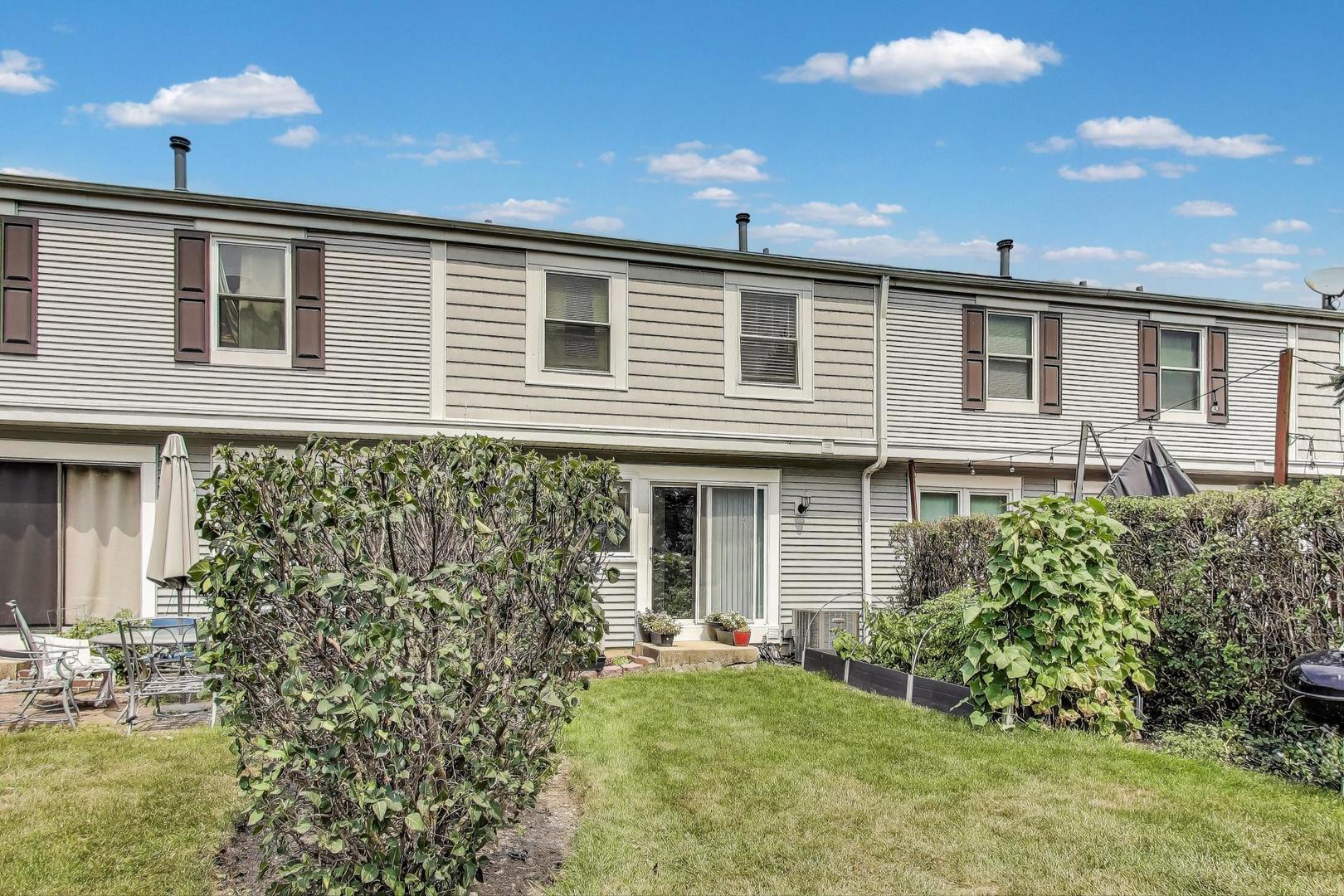2067 Kettering Road, Hoffman Estates, IL 60169