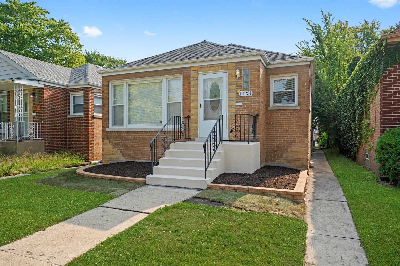 14231 S Dearborn Street, Riverdale, IL 60827