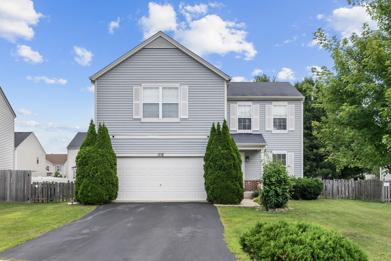 1718 Mountain Ridge Pass, Plainfield, IL 60586