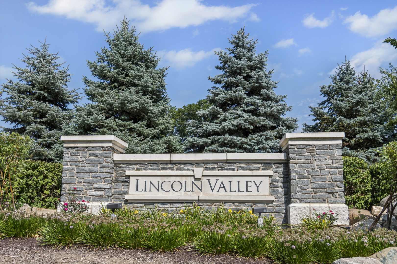 321 Ridley Street, North Aurora, IL 60542