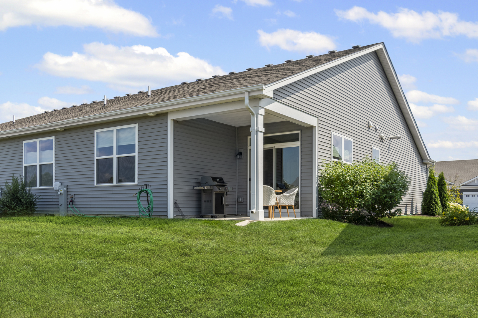 321 Ridley Street, North Aurora, IL 60542