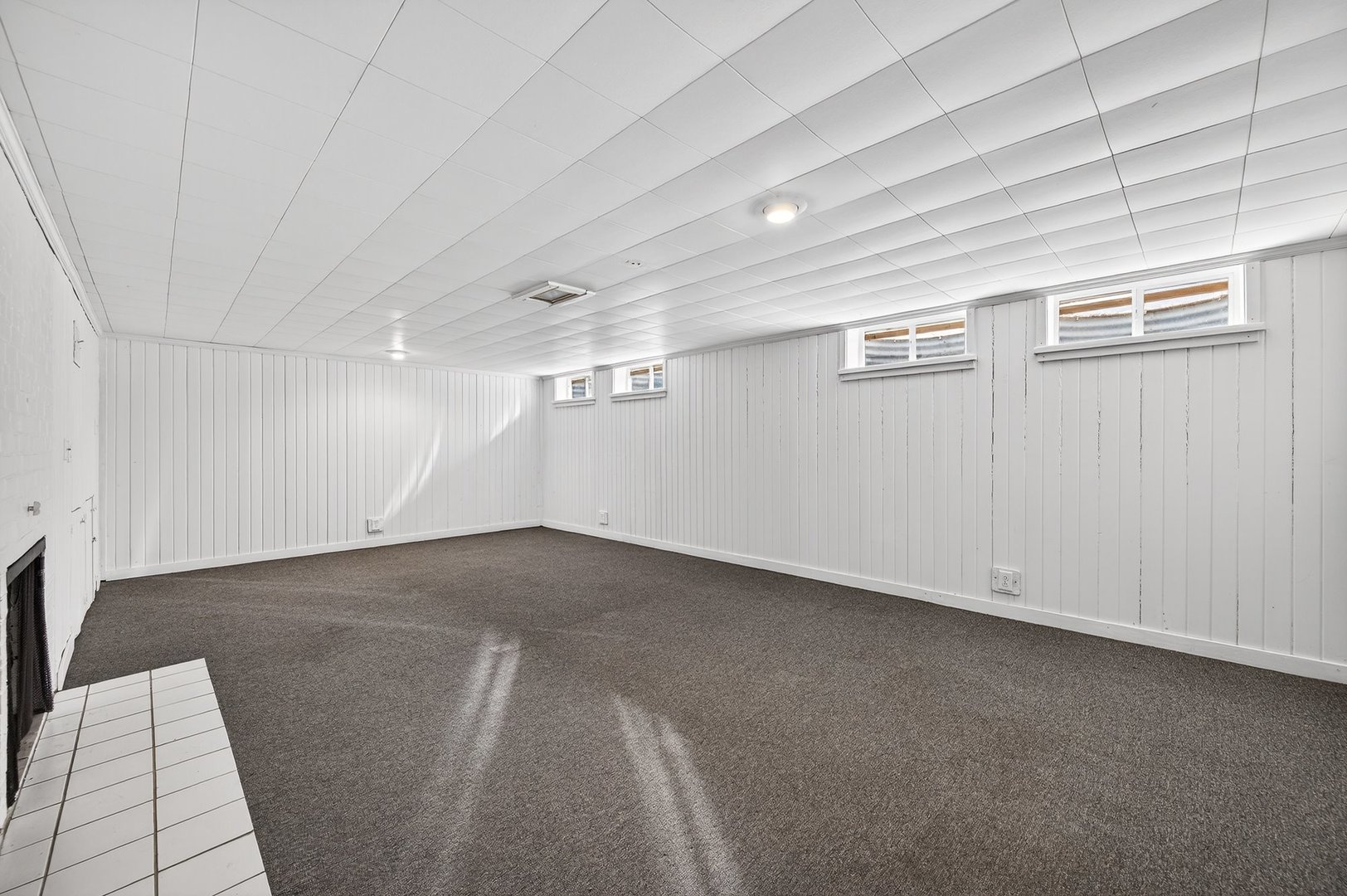 17 Sunset Road, Bloomington, IL 61701