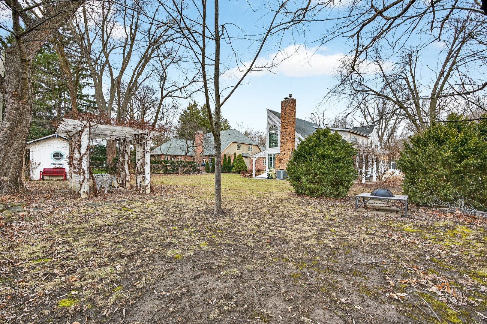 17 Sunset Road, Bloomington, IL 61701