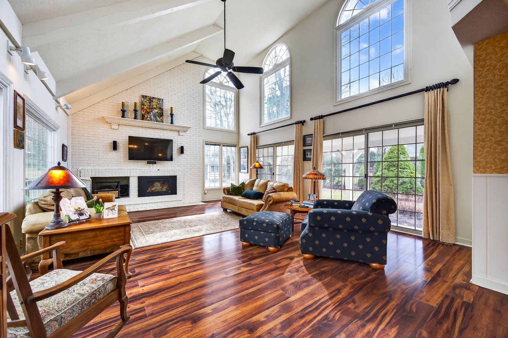 17 Sunset Road, Bloomington, IL 61701