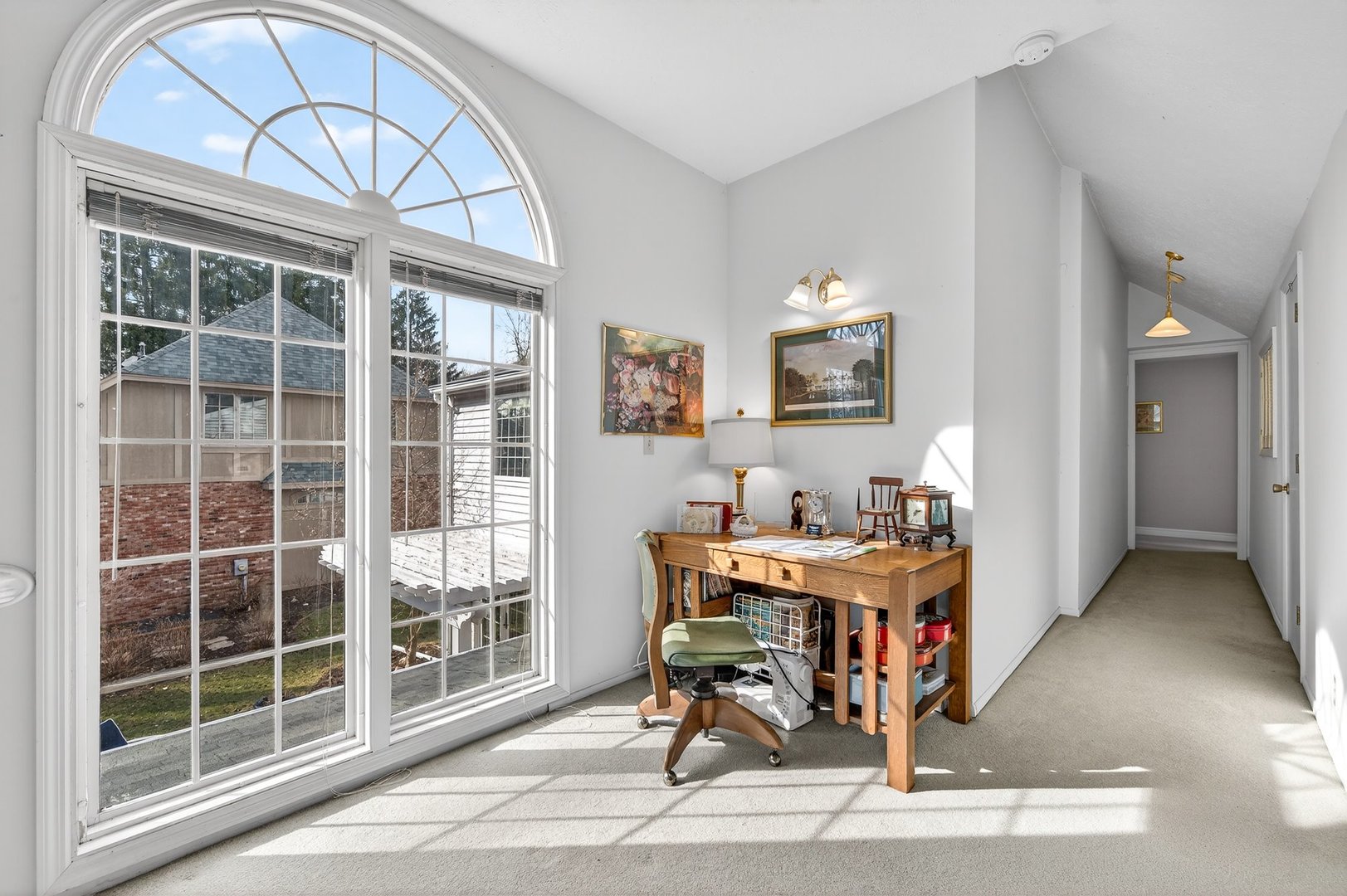 17 Sunset Road, Bloomington, IL 61701