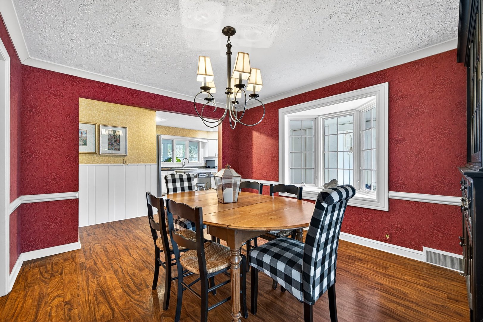 17 Sunset Road, Bloomington, IL 61701