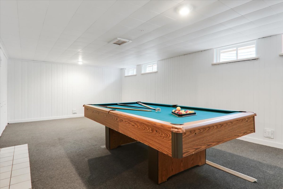 17 Sunset Road, Bloomington, IL 61701