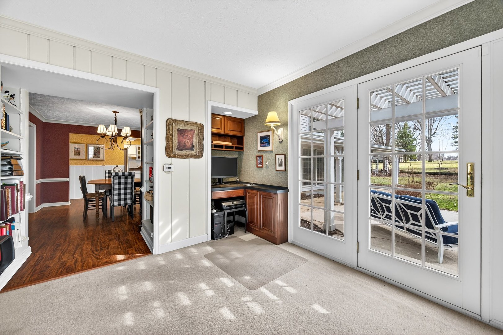 17 Sunset Road, Bloomington, IL 61701