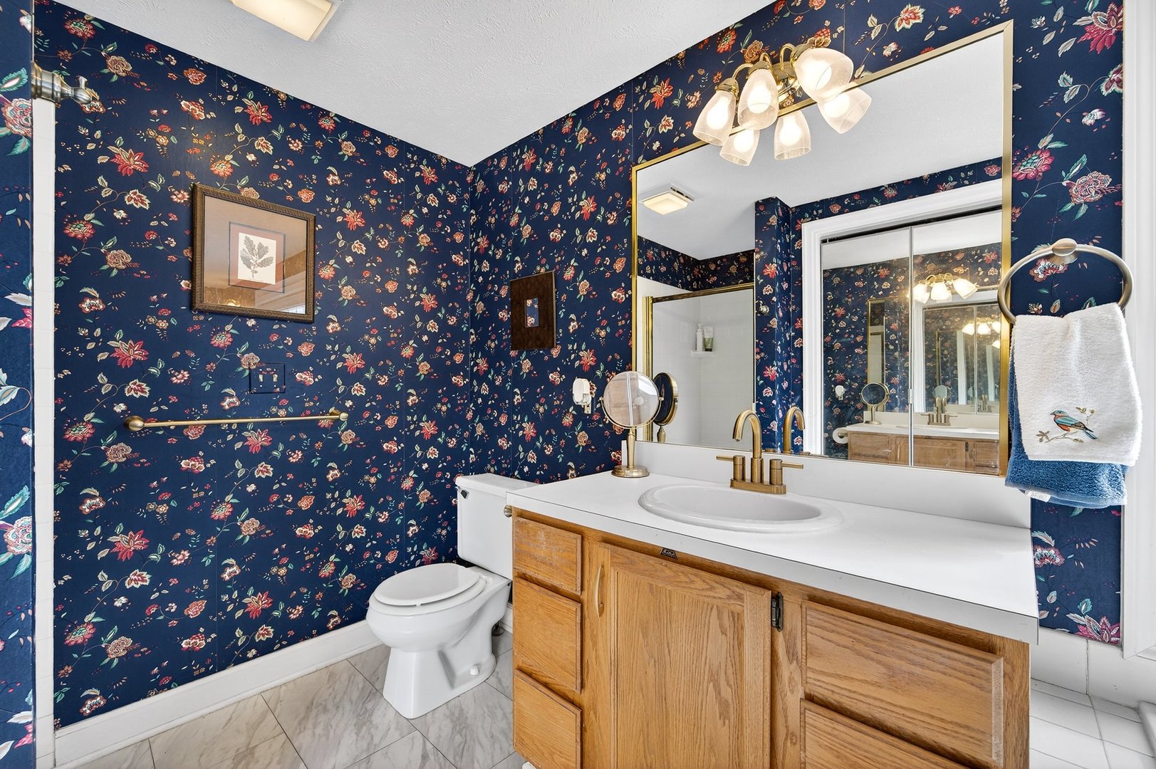 17 Sunset Road, Bloomington, IL 61701