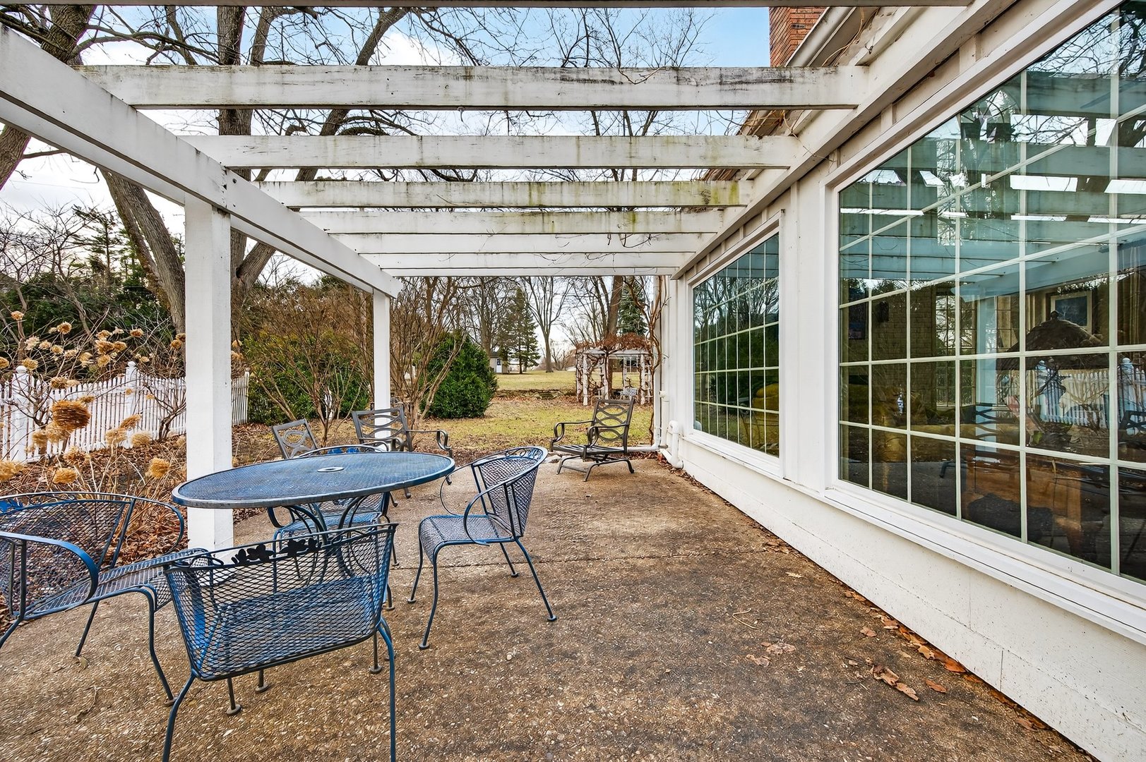 17 Sunset Road, Bloomington, IL 61701