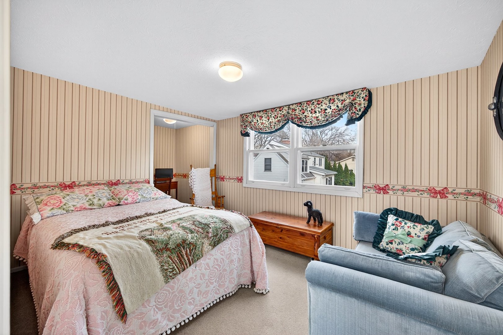 17 Sunset Road, Bloomington, IL 61701