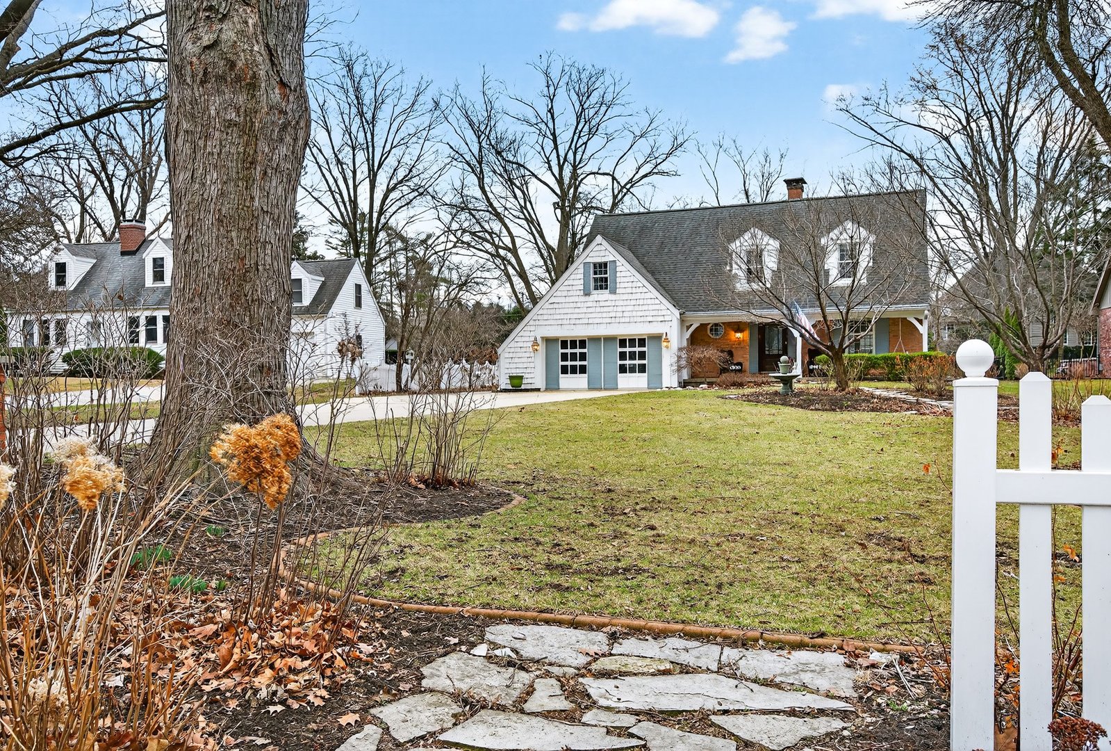 17 Sunset Road, Bloomington, IL 61701