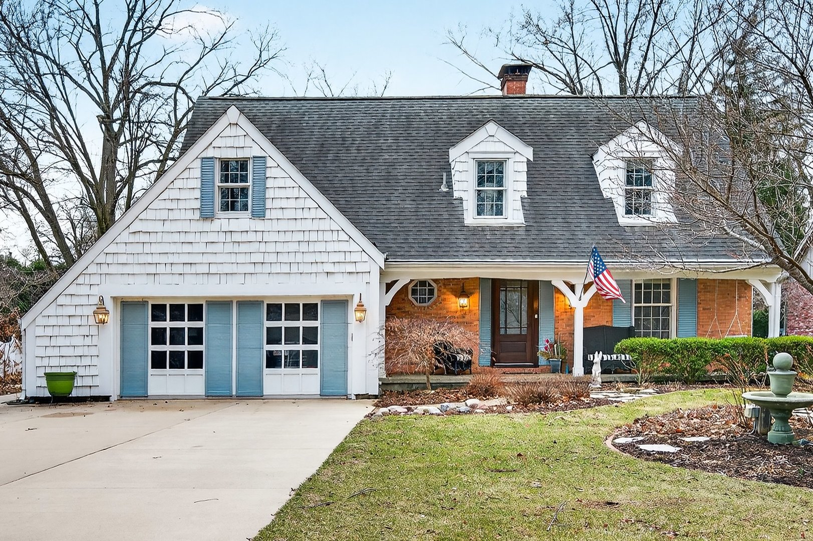 17 Sunset Road, Bloomington, IL 61701