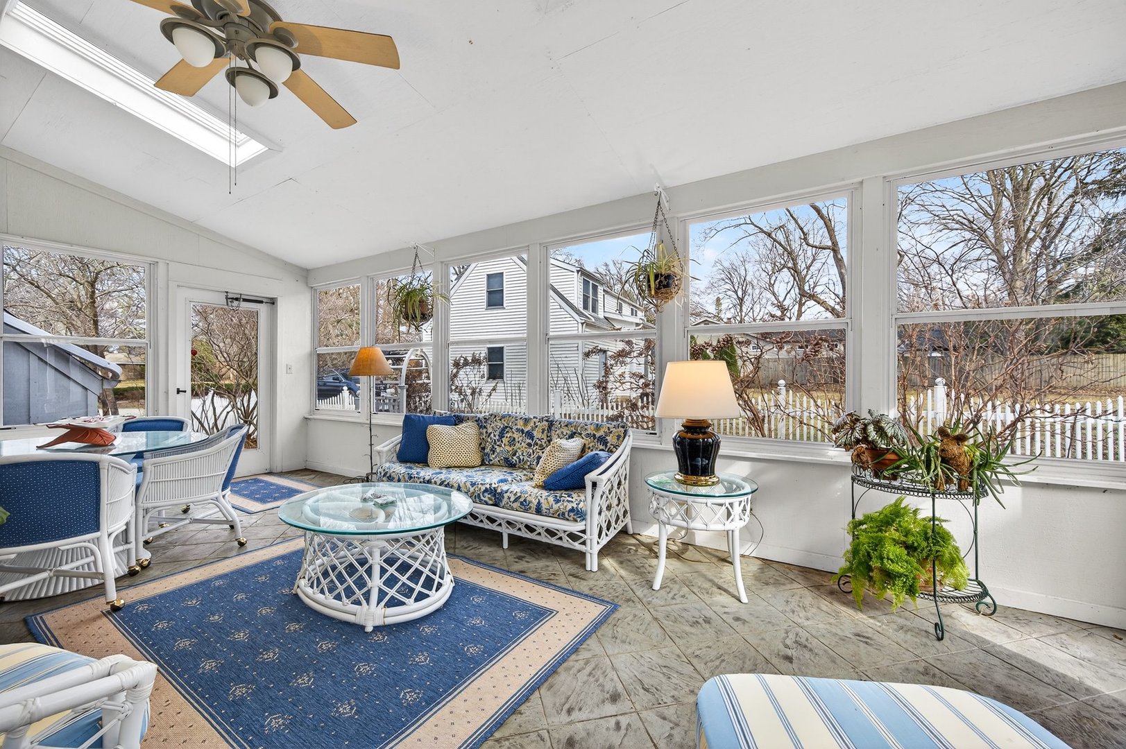 17 Sunset Road, Bloomington, IL 61701