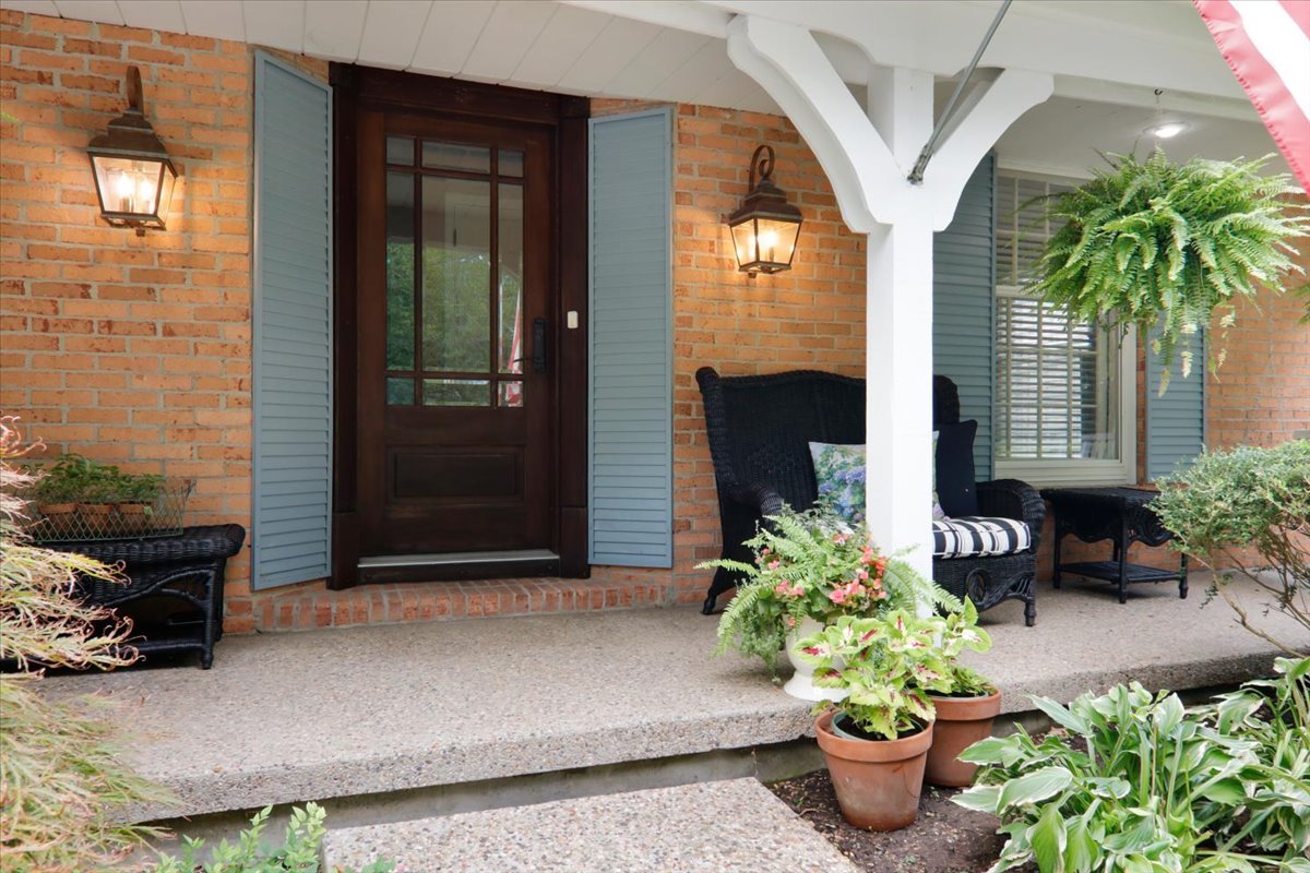 17 Sunset Road, Bloomington, IL 61701