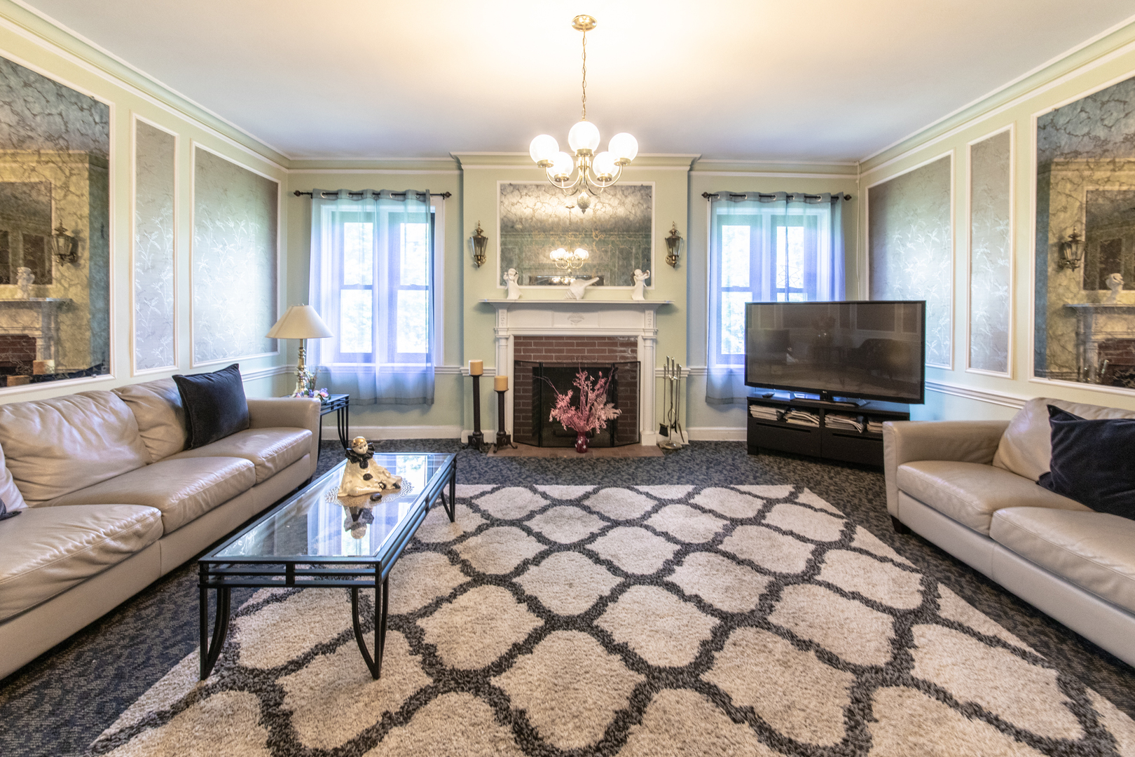 9395 Landings Lane #302, Des Plaines, IL 60016