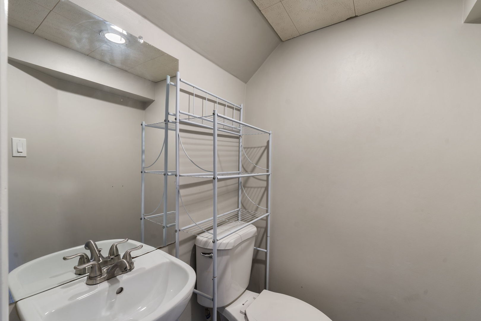 17220 Highland Avenue, Hazel Crest, IL 60429