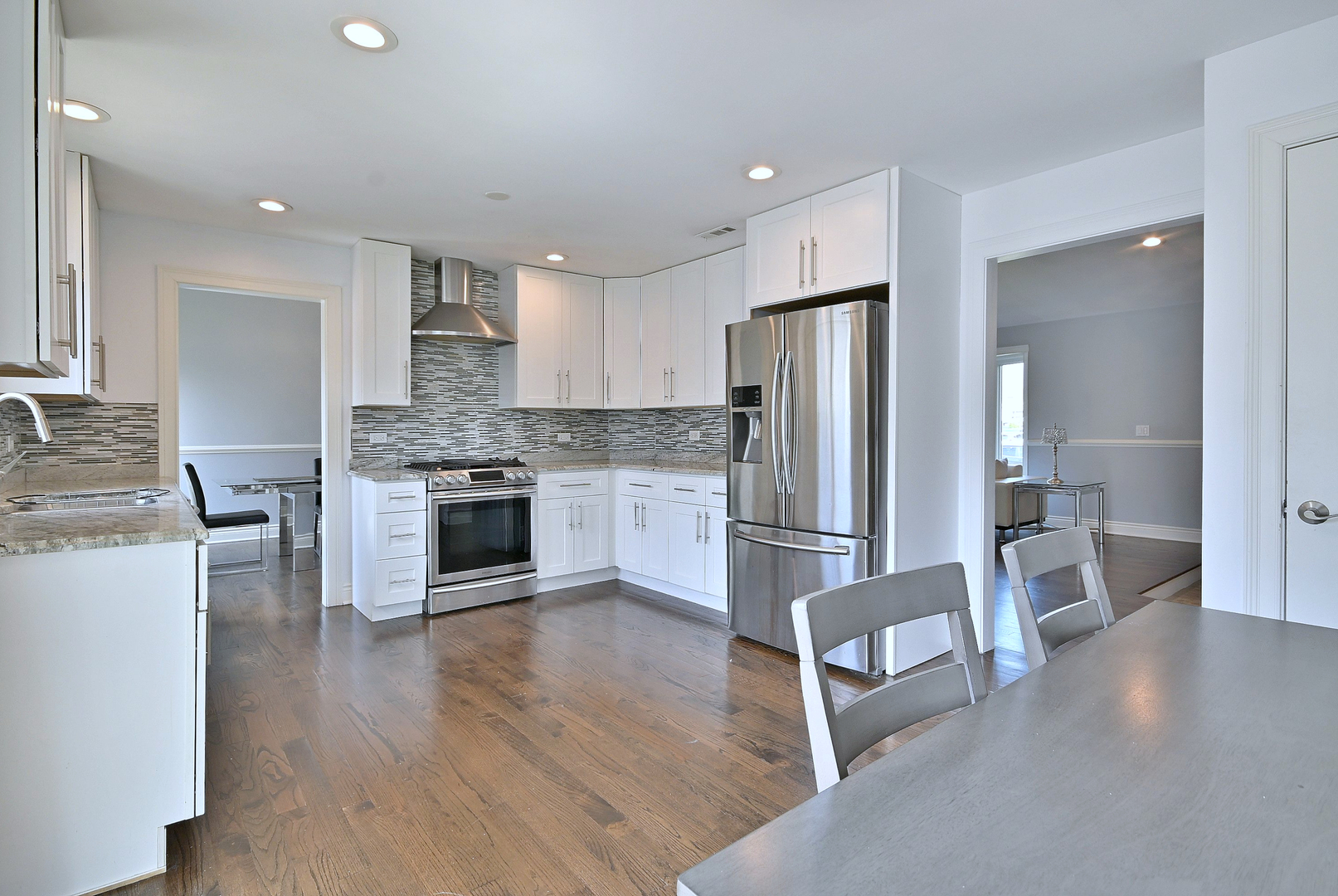 7701 Lake Street, Morton Grove, IL 60053