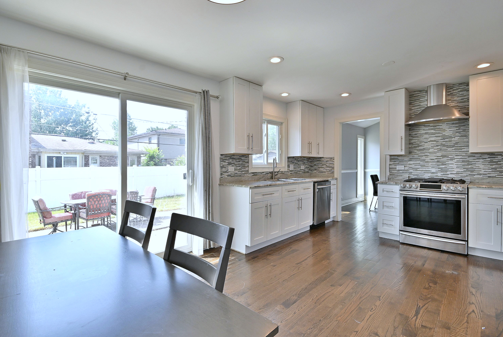 7701 Lake Street, Morton Grove, IL 60053