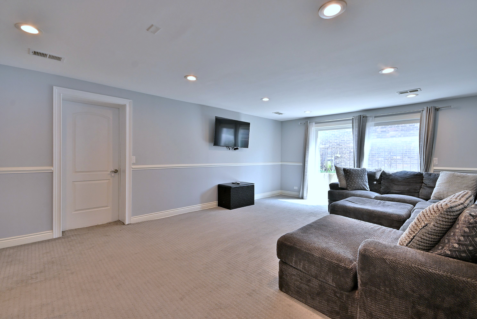 7701 Lake Street, Morton Grove, IL 60053