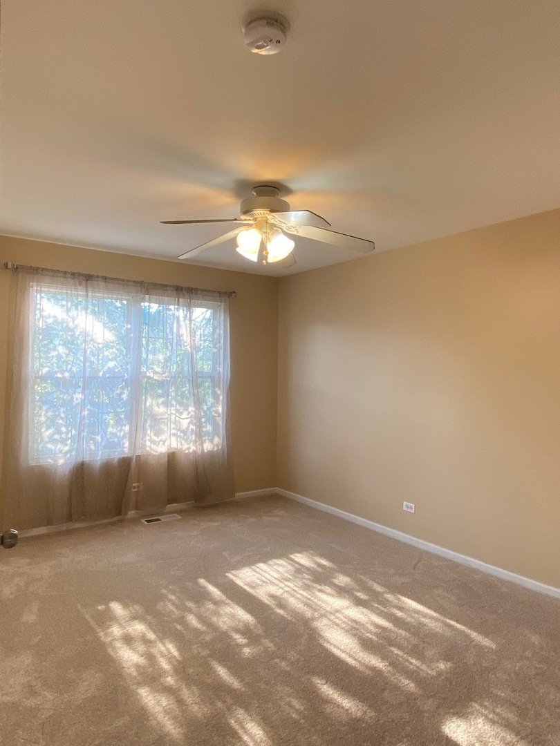 266 SPRINGBROOK Trail, Oswego, IL 60543
