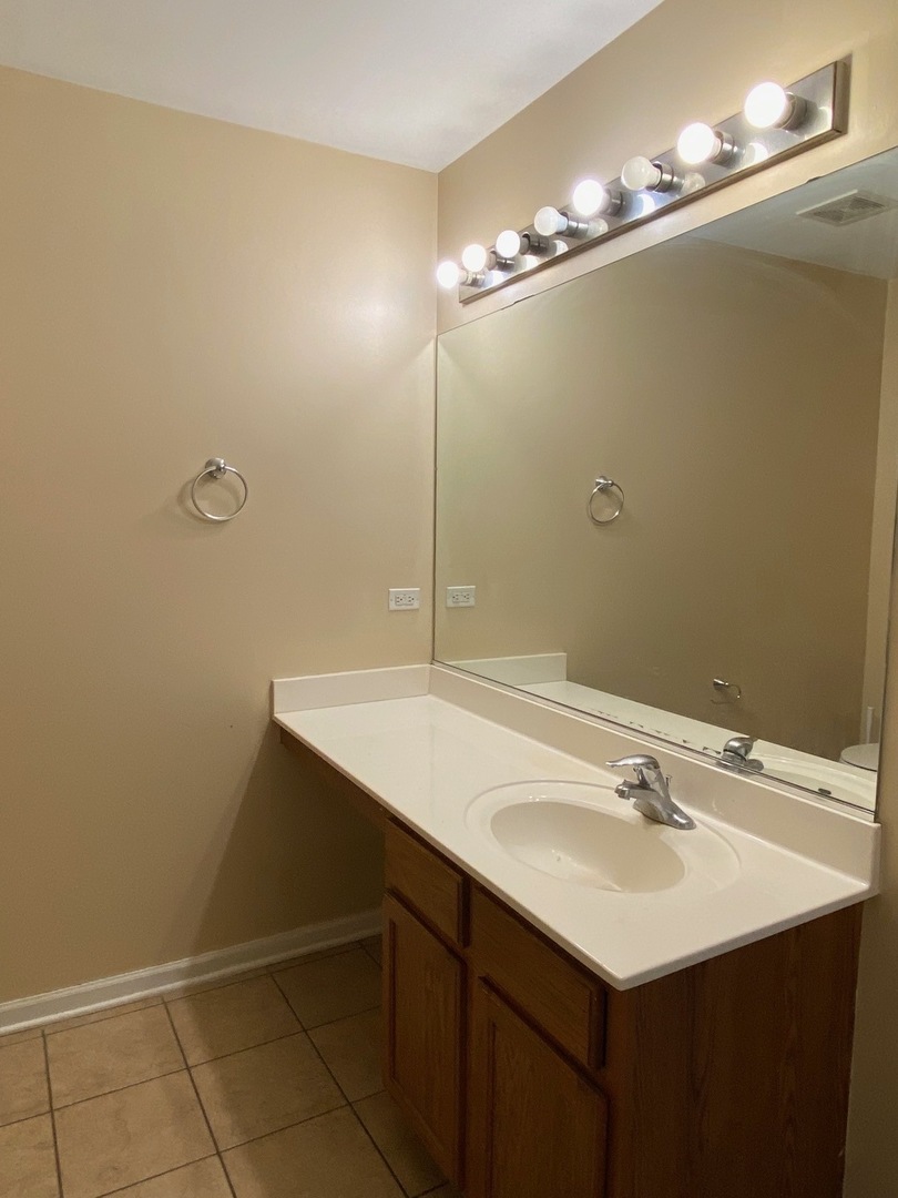266 SPRINGBROOK Trail, Oswego, IL 60543